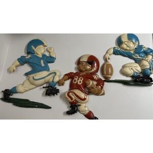 Vintage 1976 Homco USA Metal Football Players Wall Hanging Decor‎